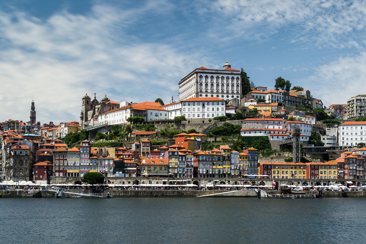 Gross rental yields in Portugal: Lisbon and 5 other cities image